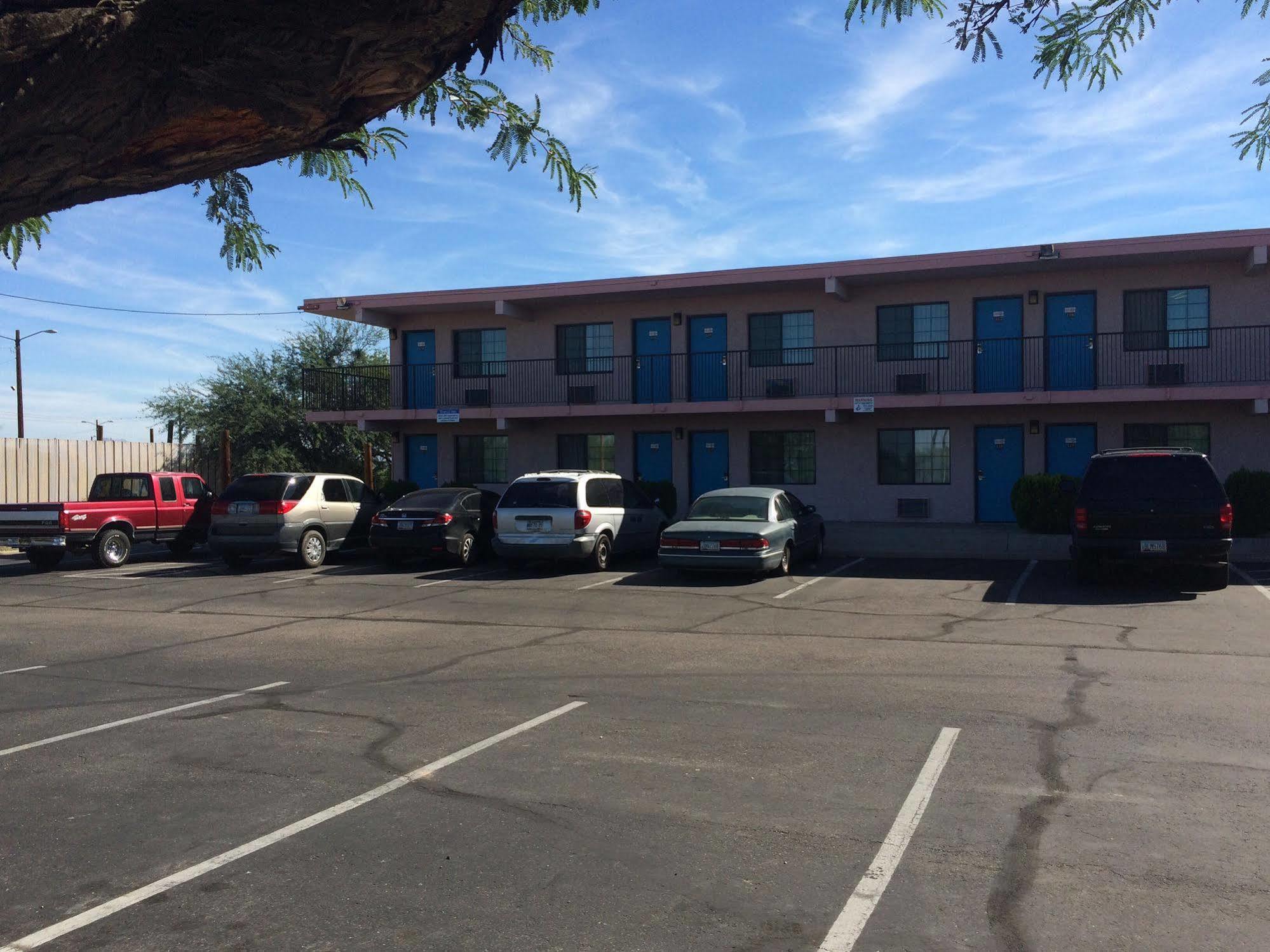 Travel Inn Tucson Exterior foto